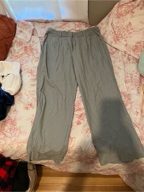 Old Navy Women's Wide Leg Pants in Light Gray